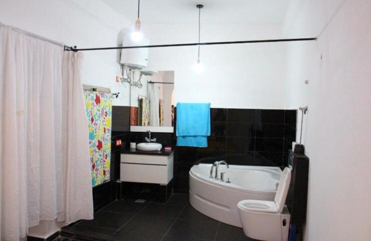 Hostal Valencia - Private Room With Bathroom Xauen Exterior foto