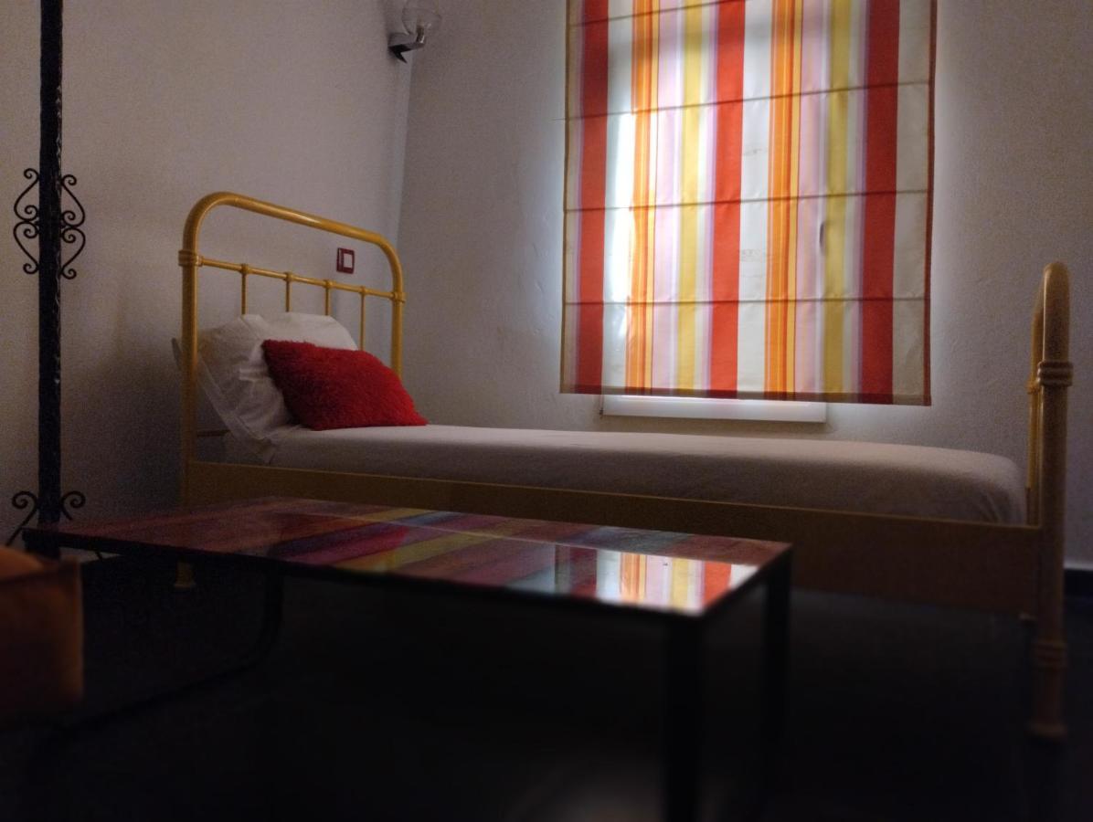 Hostal Valencia - Private Room With Bathroom Xauen Exterior foto