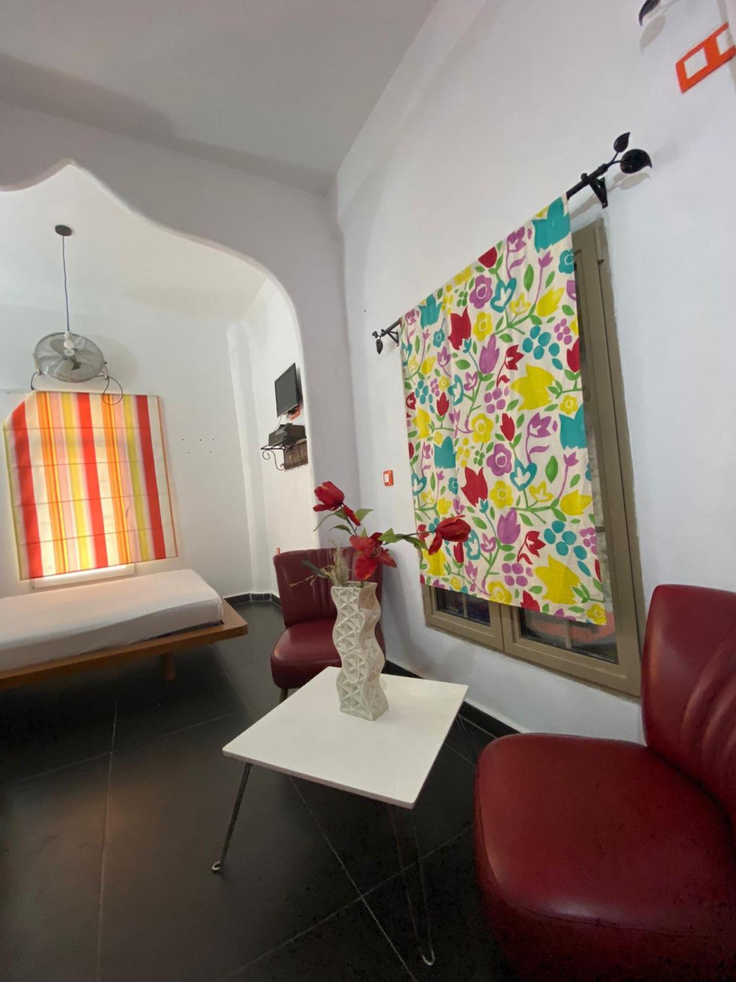 Hostal Valencia - Private Room With Bathroom Xauen Exterior foto